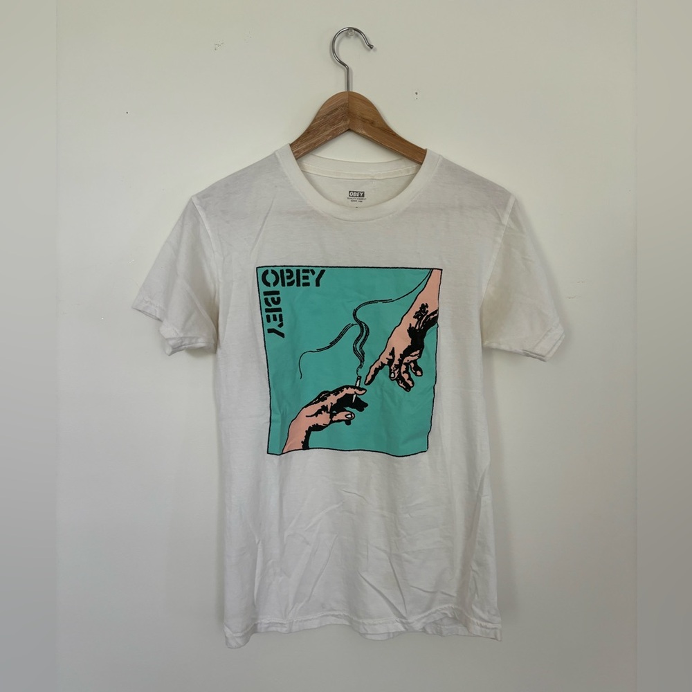 Obey graphic T